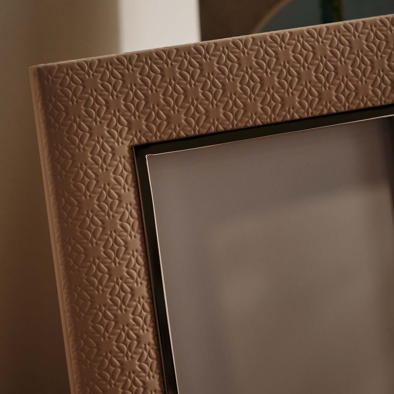 giobagnara elie saab monogram frame torrone beige 27x21cm