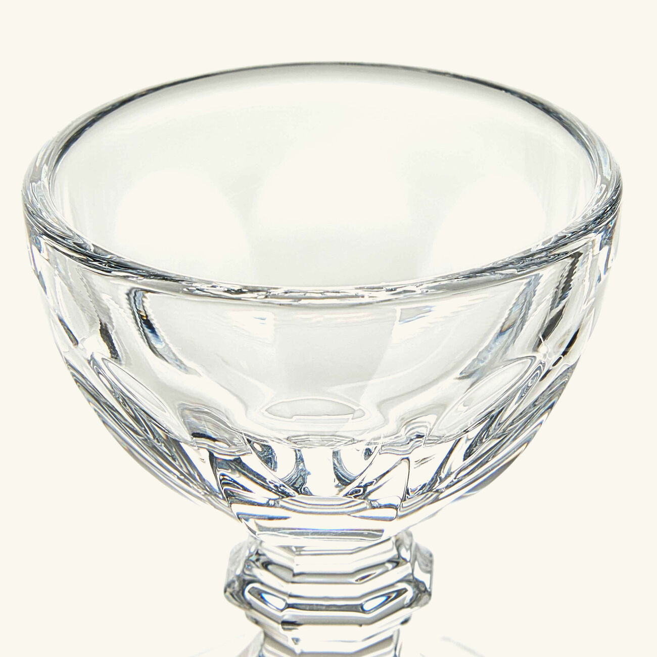 باكارا حامل البيض هاركورت