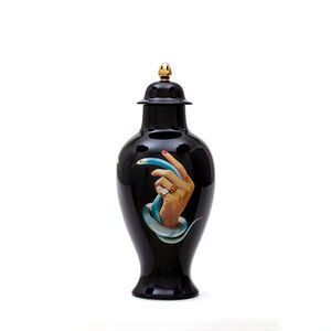 Vase Hands Whit Snakes, medium