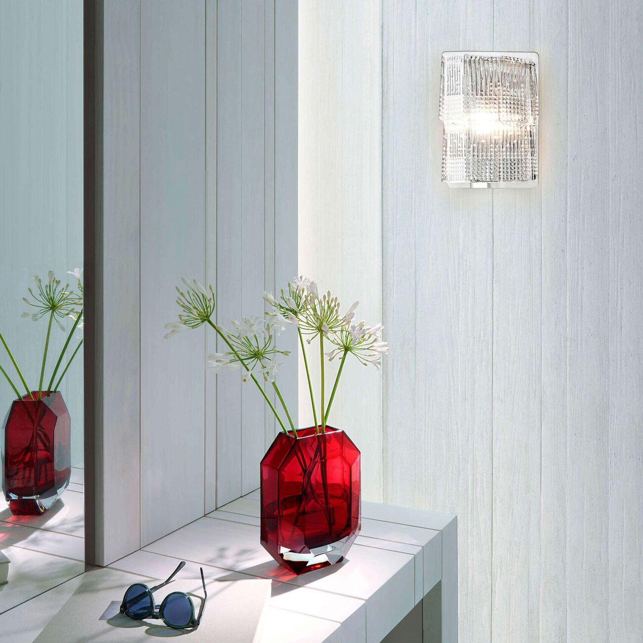 baccarat tuile de cristal piccadilly sconce