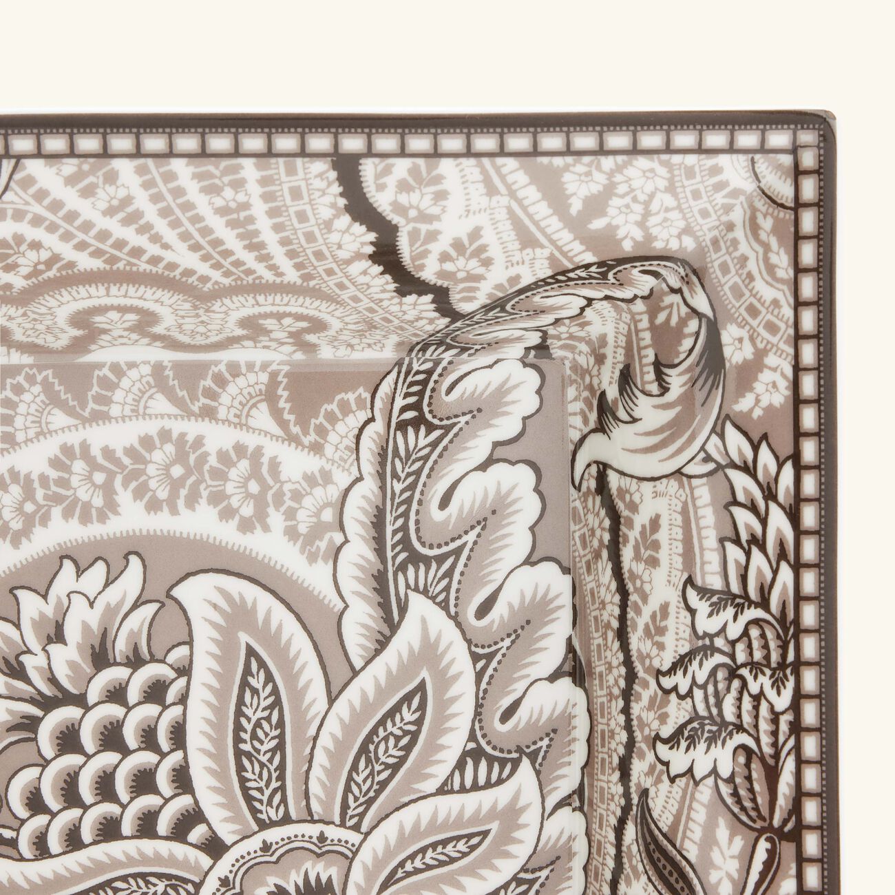 إيترو صينية بلوم مربعة متوسطة باللون الأخضر