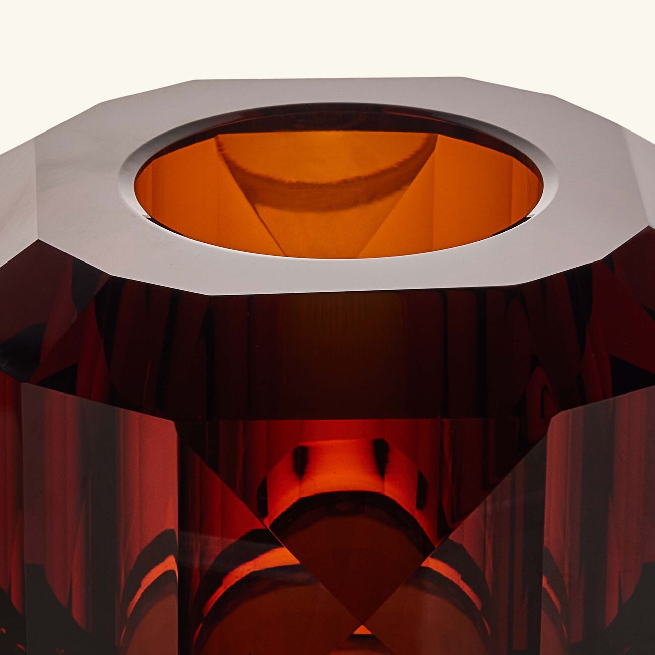 ريفليكشنز كوبنهاغن حامل شموع راديانت تكساس سبريم باللون العنبري