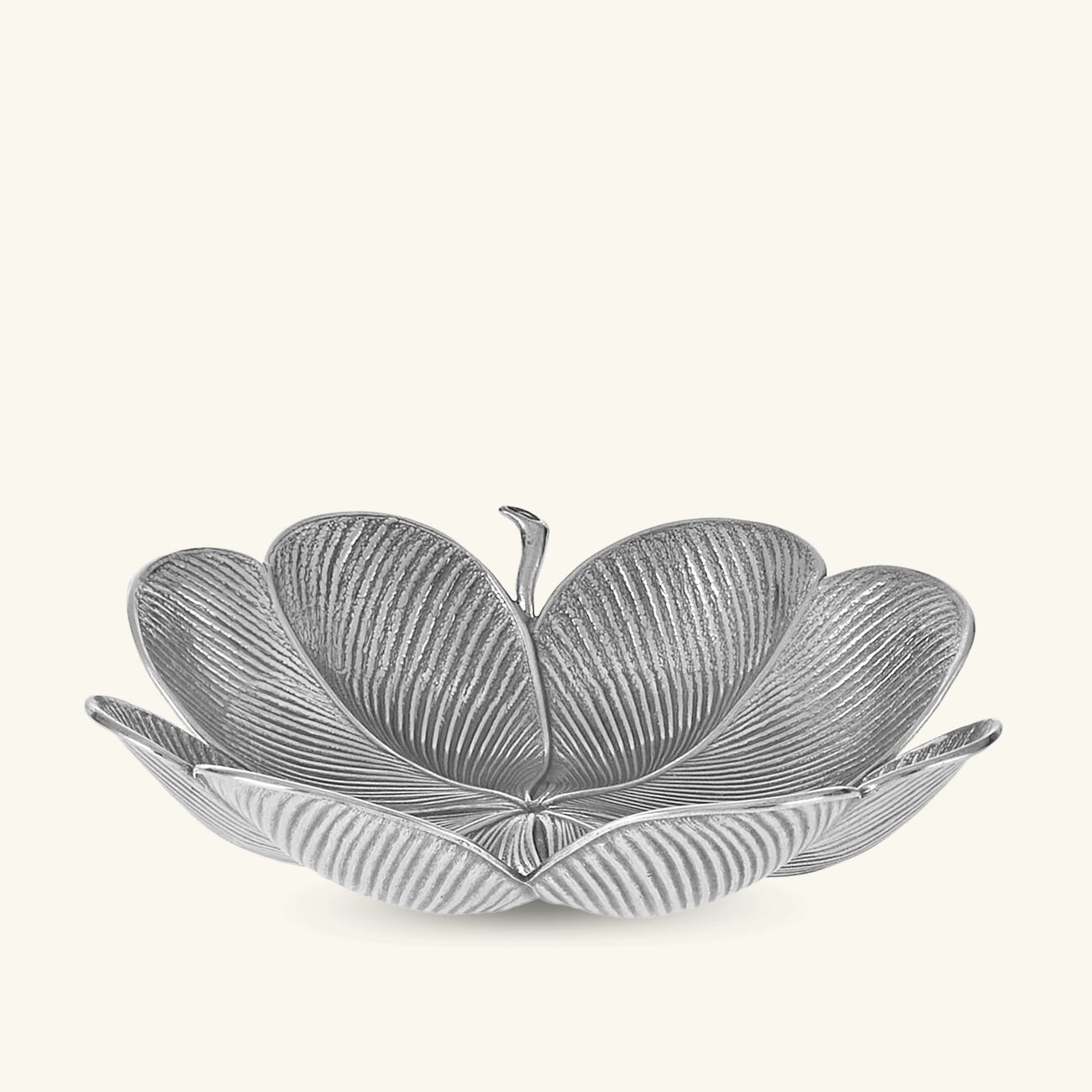 buccellati clover leaf bowl medium silver