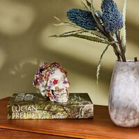 Oliver Skull & Flowers Figurine jay strongwater oliver skull flowers figurine