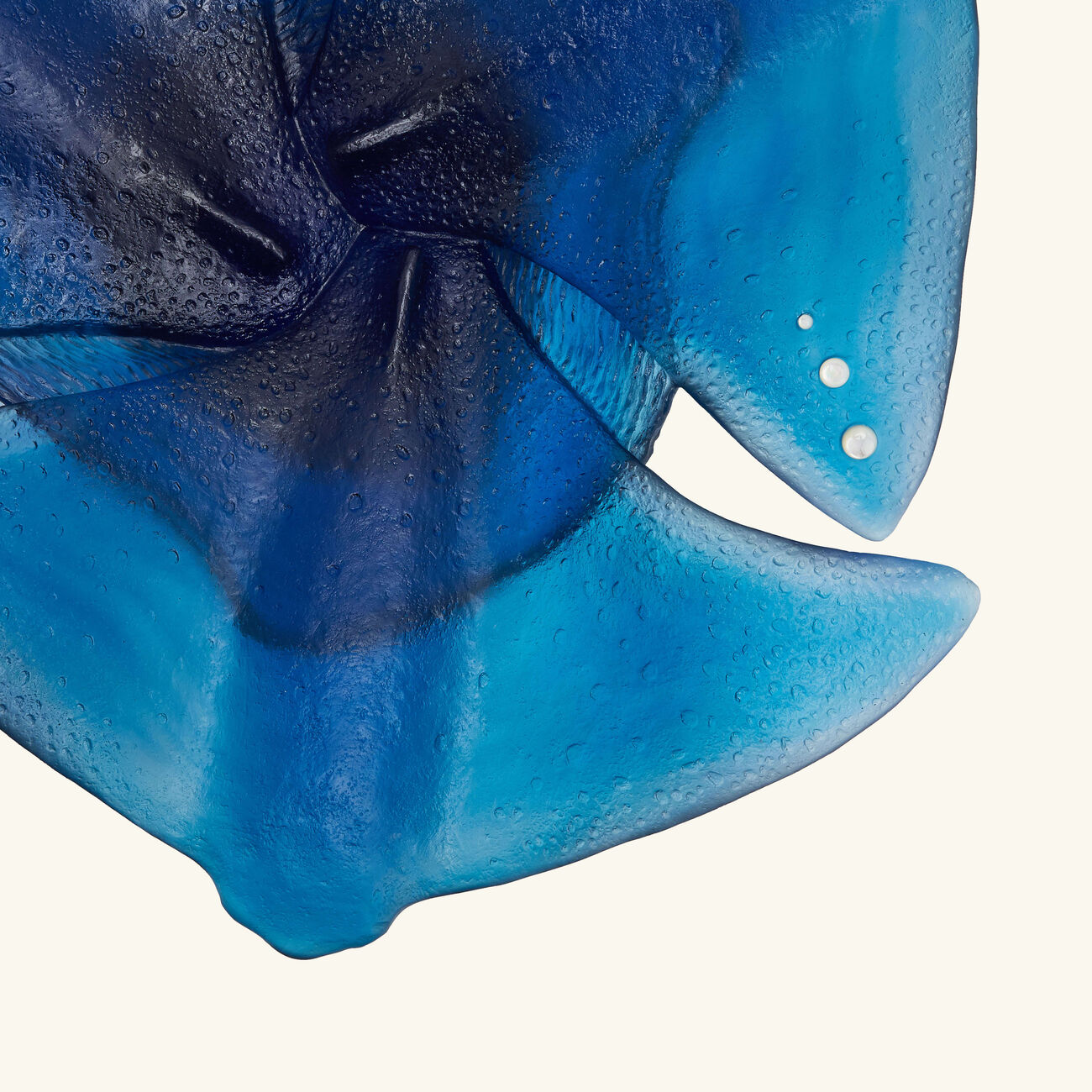 دوم قطعة ديكور مايا رايز زرقاء بإصدار محدود