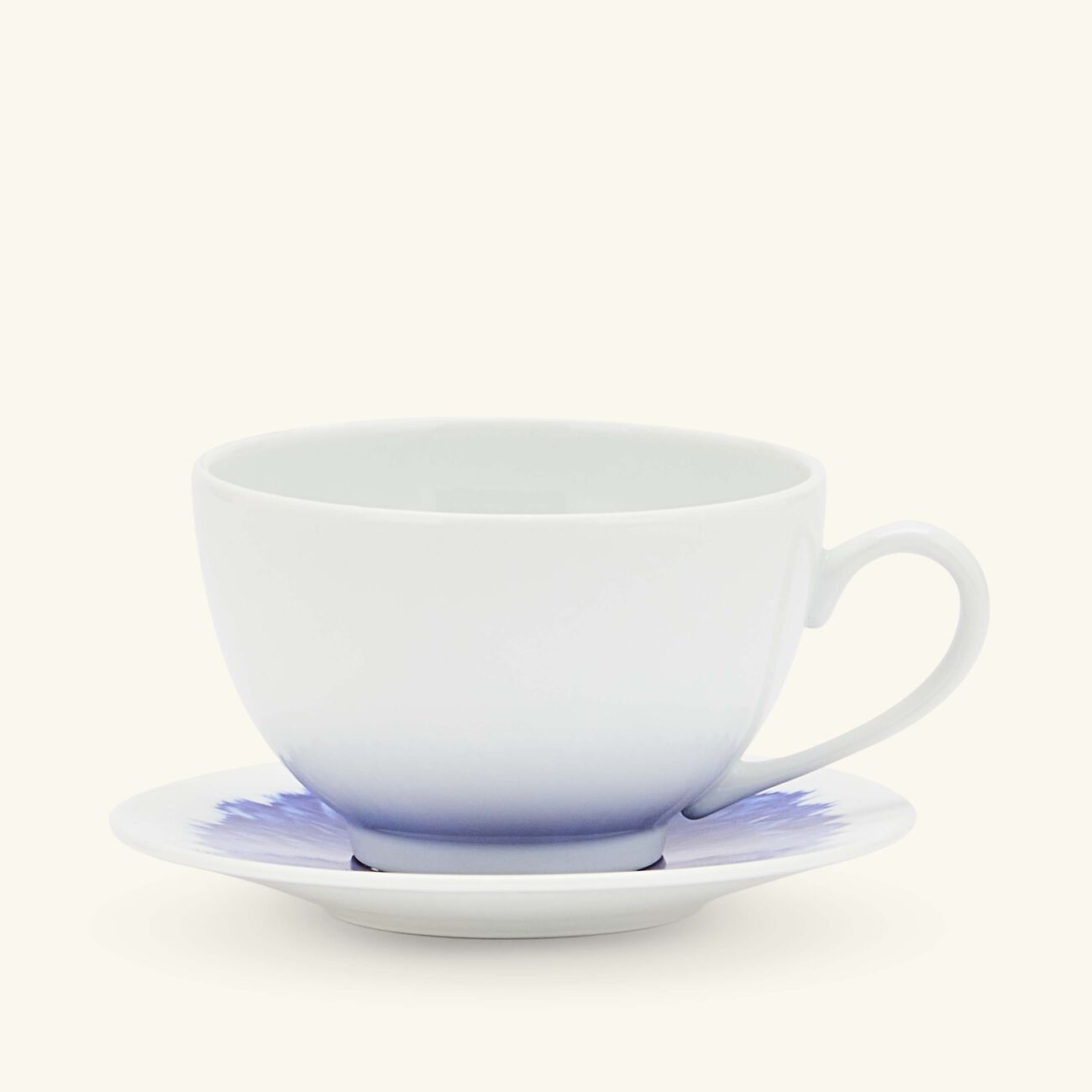 برناردو فنجان الشاي إن بلوم مع صحنه أزرق