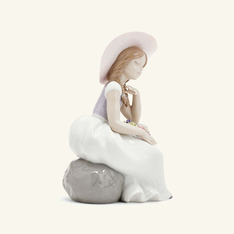 لادرو منحوتة سبرينج هاز كام على شكل فتاة صغيرة