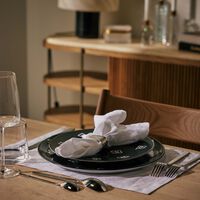 DG Logo Pizza Plate Round 32cm dolce gabbana casa dg logo pizza plate round 32cm