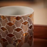 silsal tamrah by razan alazzouni vase round mini gold