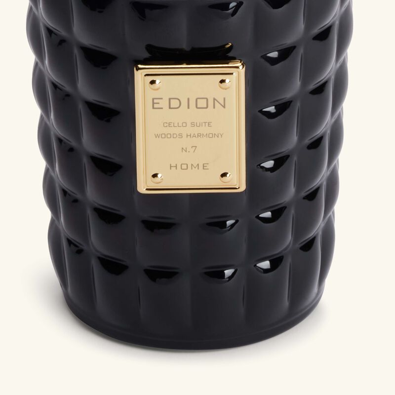 إديون الشمعة العطرية تشيلو سويت نمبر 7 وود هارموني نيرو   300 غ