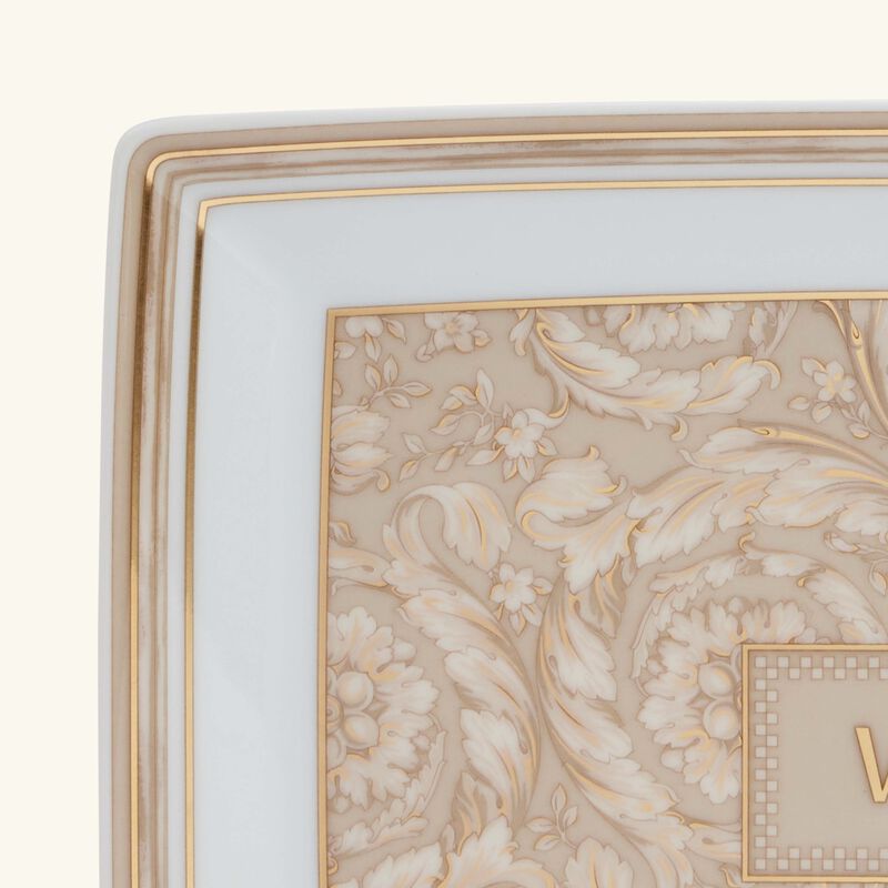 فيرساتشي طبق الضيافة باروكو بلون البيج   18 سم