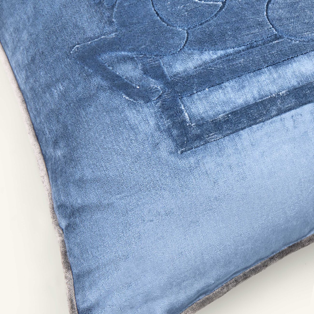 etro pegaso embroided cushion blue