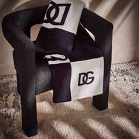 بطانية دولتشي آند غابانا لوغو دولتشي أند غابانا كازا بطانية دولتشي آند غابانا لوغو