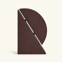 مسند كتب بني تكعيبي التصميم - لإسناد الكتب من اليمين آسولين مسند كتب بني تكعيبي التصميم لإسناد الكتب من اليمين