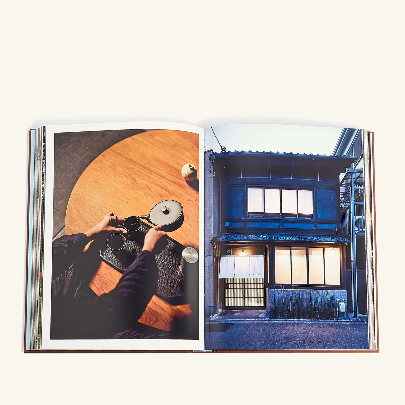 آسولين كتاب وجهات خفية 33x25 سم