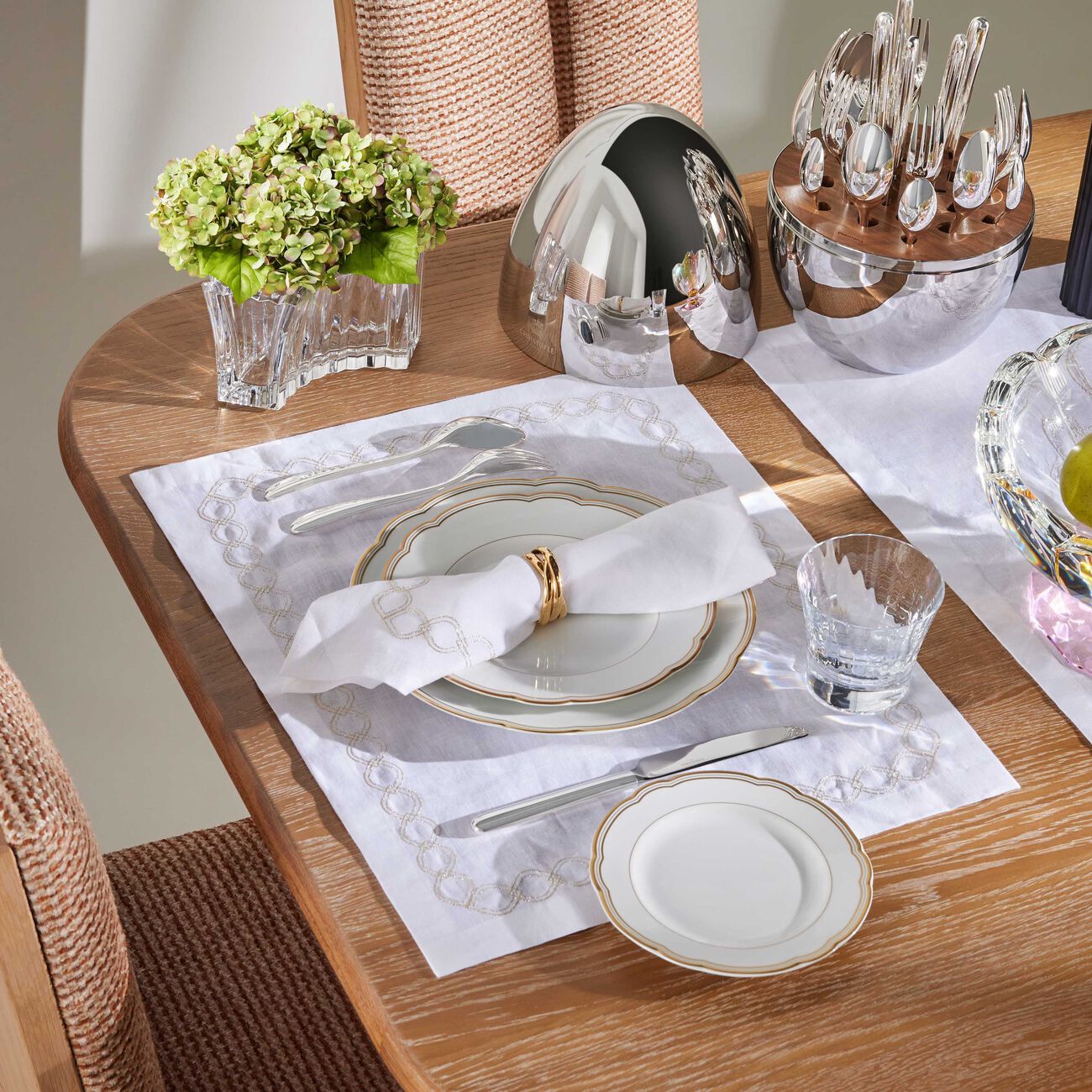 Pompadour Salad Plate Round Gold 21cm bernardaud pompadour salad plate round gold 21cm