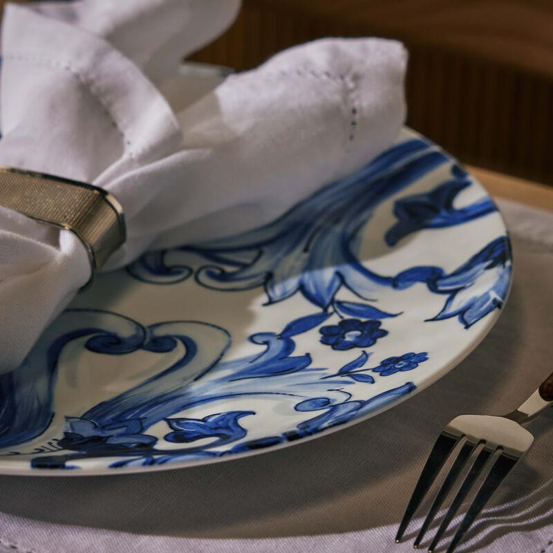 طبق كبير بلو ميديترانيو فيوري بيكولو باللون الأزرق 31 سم دولتشي أند غابانا كازا طبق كبير بلو ميديترانيو فيوري بيكولو باللون الأزرق 31 سم