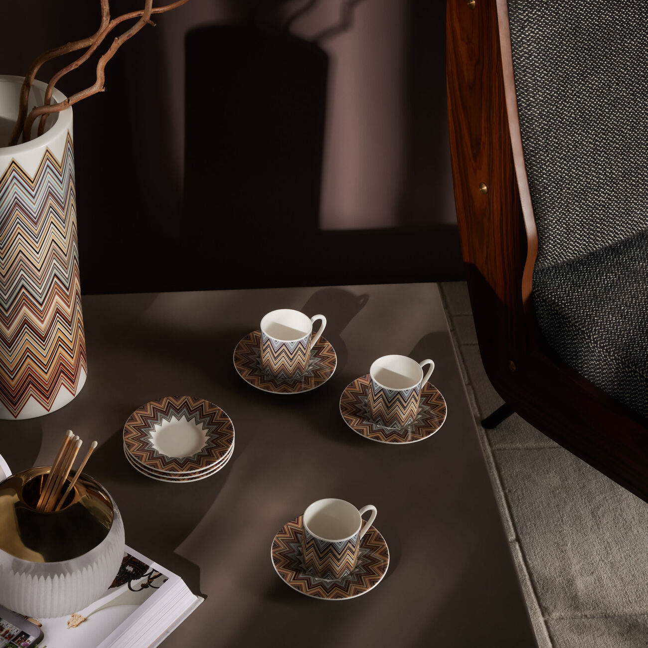 ميسوني هوم طقم زيك زاك جاريس المؤلف من 6 فناجين للقهوة مع صحونها مزينة بنقوش