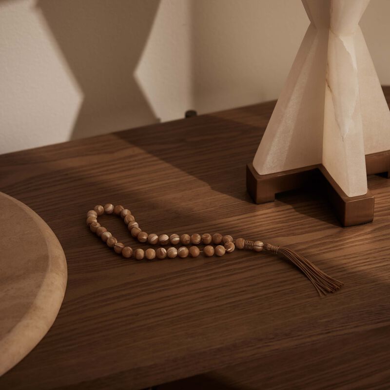 لايت اوف سكينة طقم شكر كاراميل شيل من عطر ومسبحة