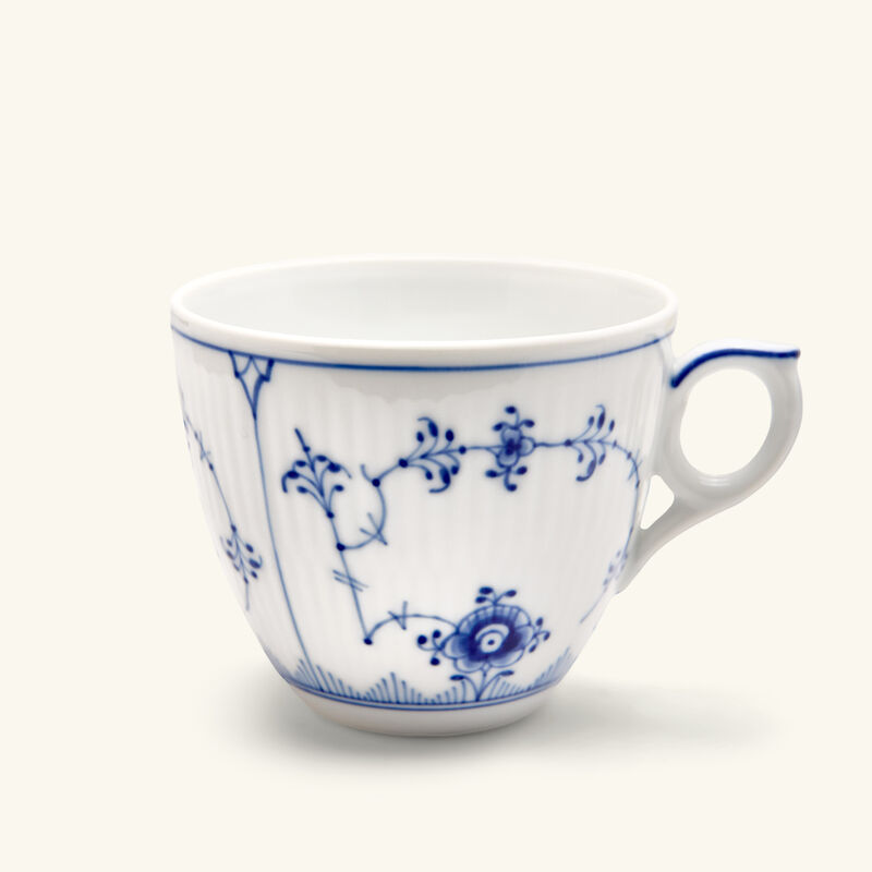 فنجان القهوة مع صحنه بلو فلوتد رويال كوبنهاغن فنجان القهوة مع صحنه بلو فلوتد