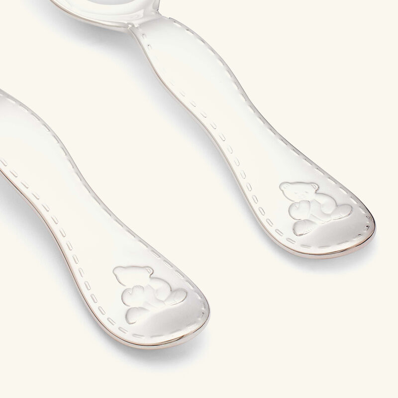 كريستوفل طقم الفضيات تشارلي بير مؤلف من قطعتين للأطفال الرضع