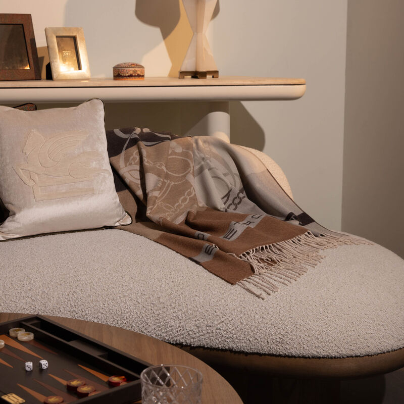 إيترو غطاء بنقش أحصنة باللون البيج