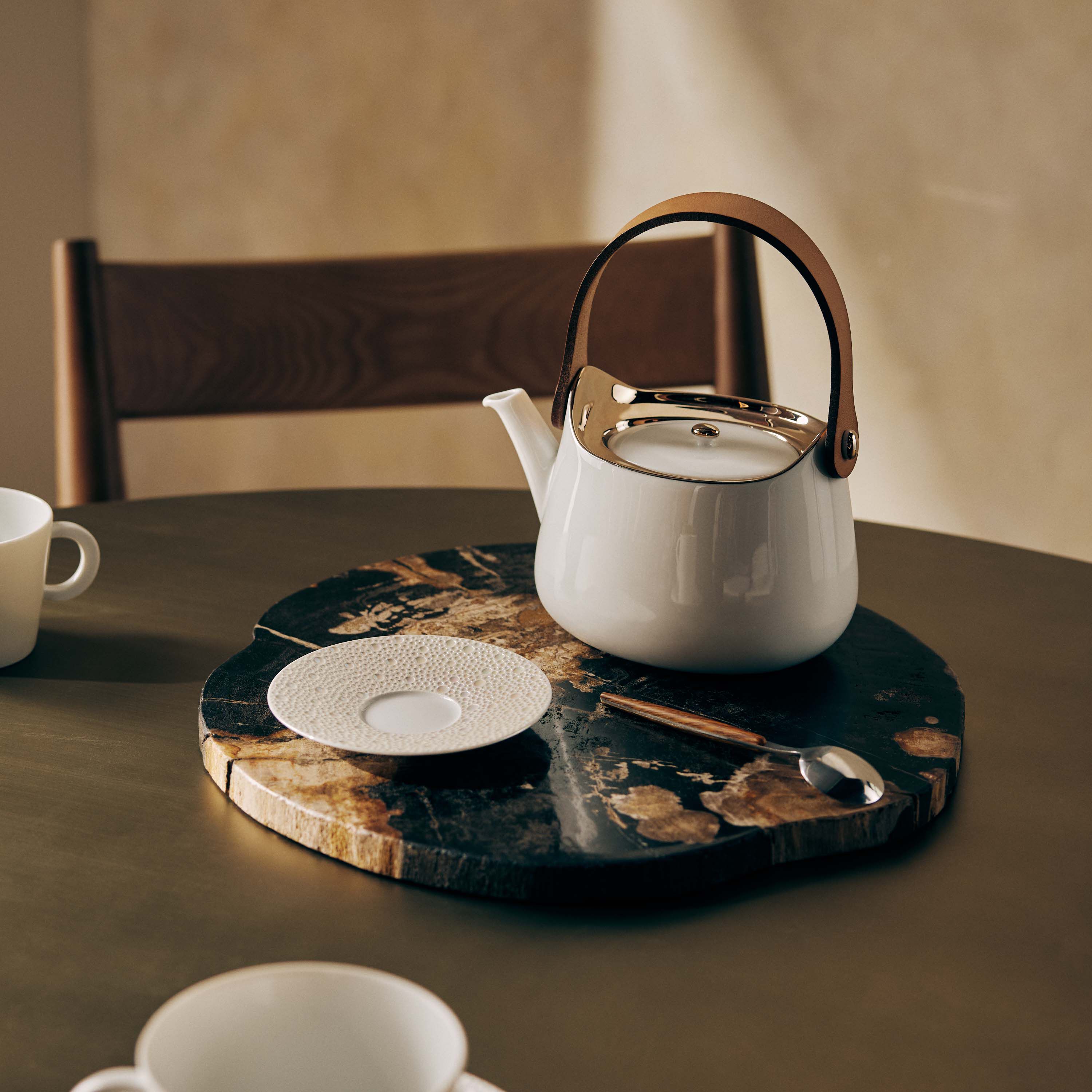 Bernardaud Cabas ホワイトポット Bernardaud Cabas Teapot White | Tanagra UAE