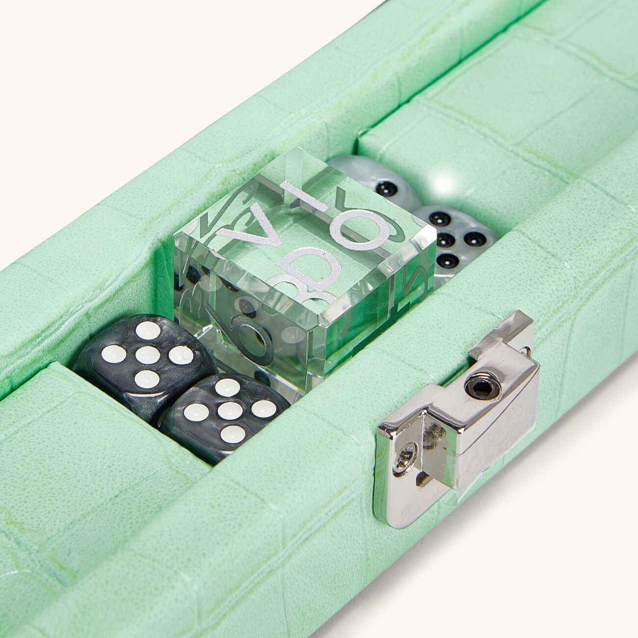 Mint Crocodile Backgammon Set Medium vido mint crocodile backgammon set medium
