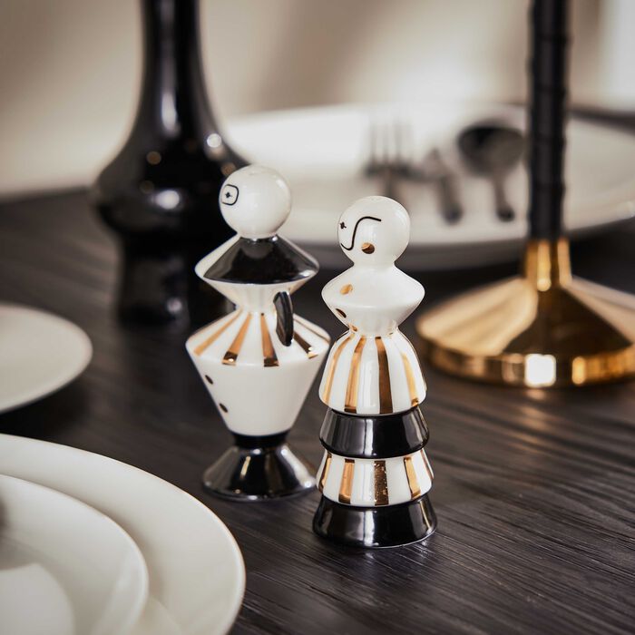 جوناثان أدلر مرشتا الملح والفلفل فيينا باللون الأبيض