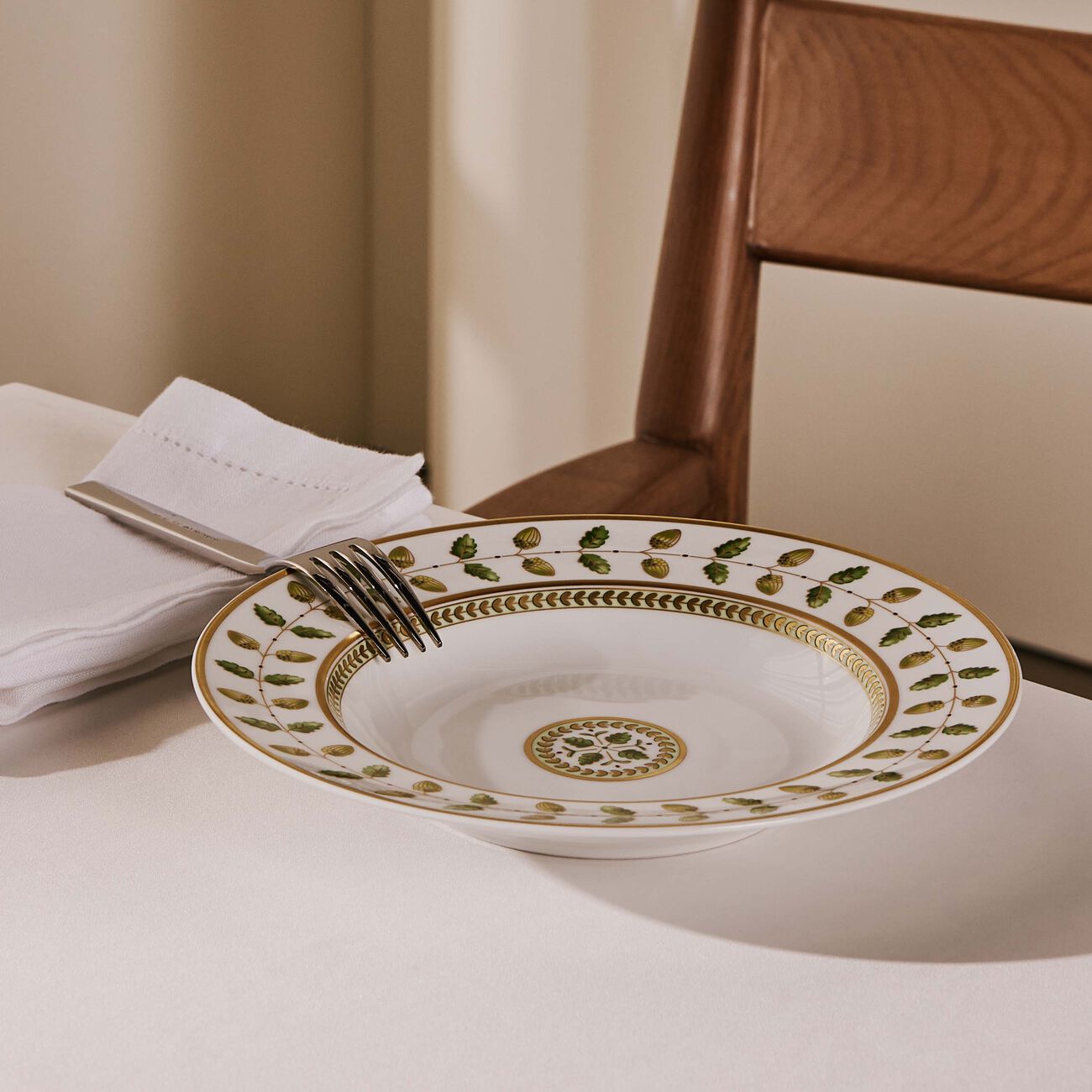 برناردو وعاء حساء كونستانس دائري أخضر 22 سم