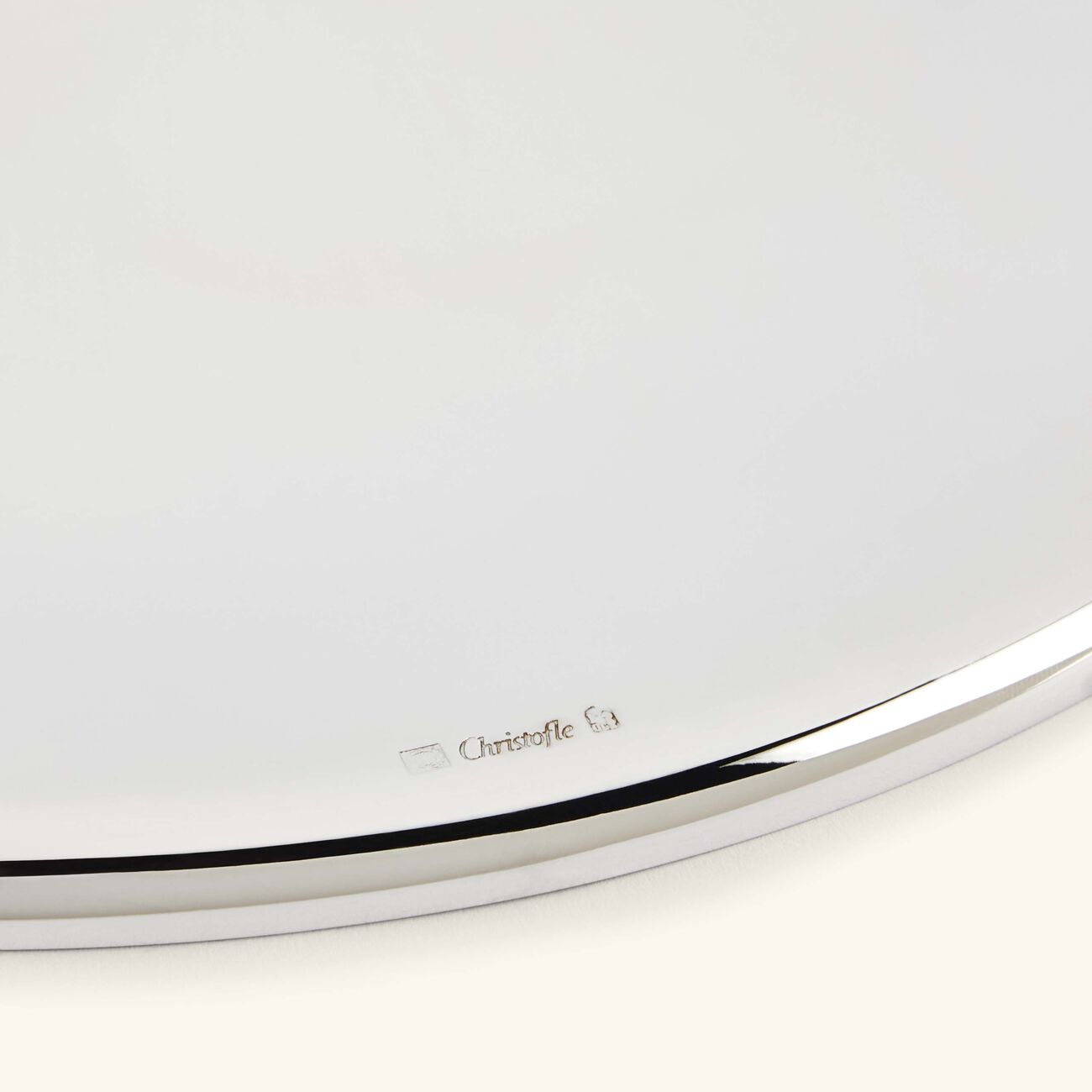 Vertigo Cover Round Silver Plated 25cm christofle vertigo cover round silver plated 25cm