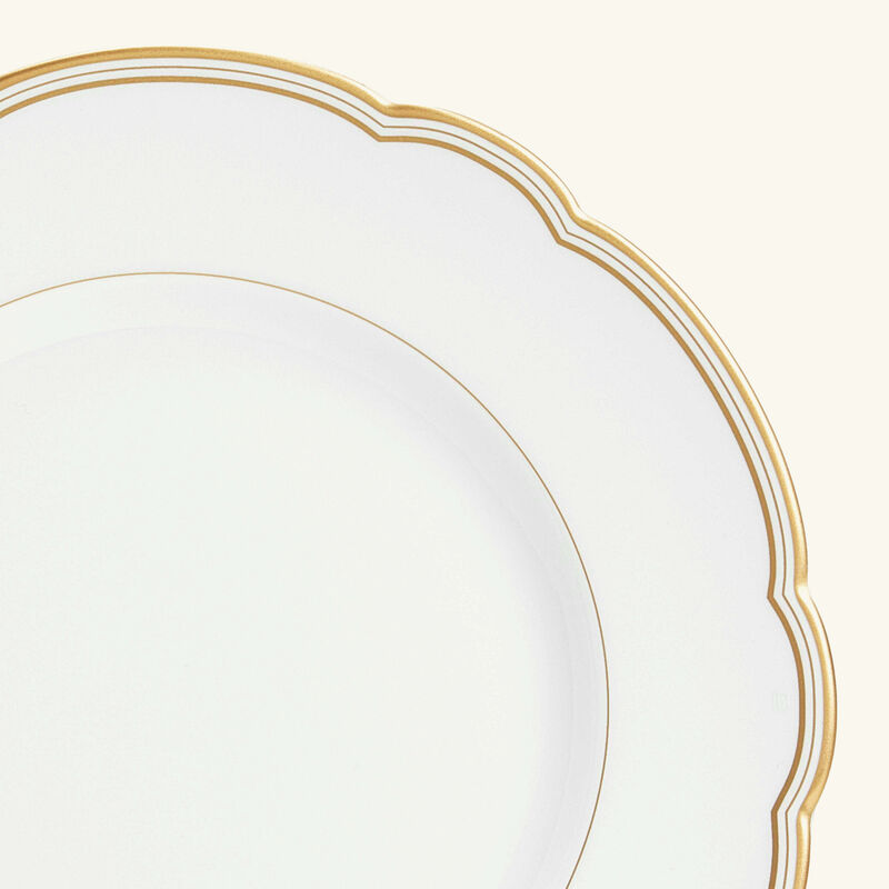 طبق سلطة بومبادور دائري باللون الذهبي 21 سم برناردو طبق سلطة بومبادور دائري باللون الذهبي 21 سم