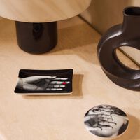 فورناسيتي منفضة مانو كون كوتشينيلا مستطيلة باللون الأسود