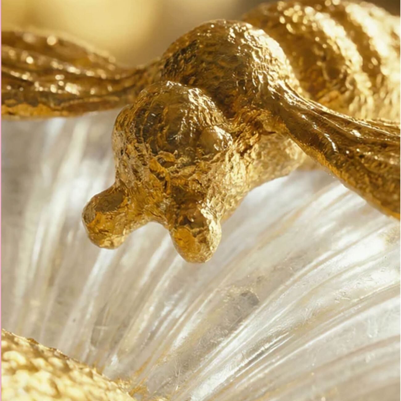 daum or d abeille flower figurine small white