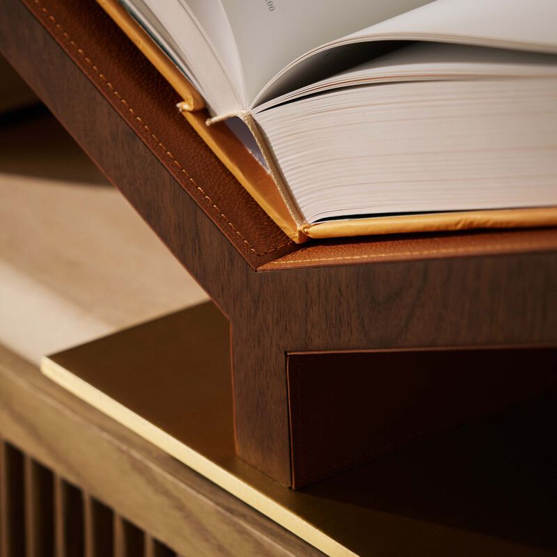 آسولين مسند الكتب كوليكتر ألتيمت باللون البني الفاتح