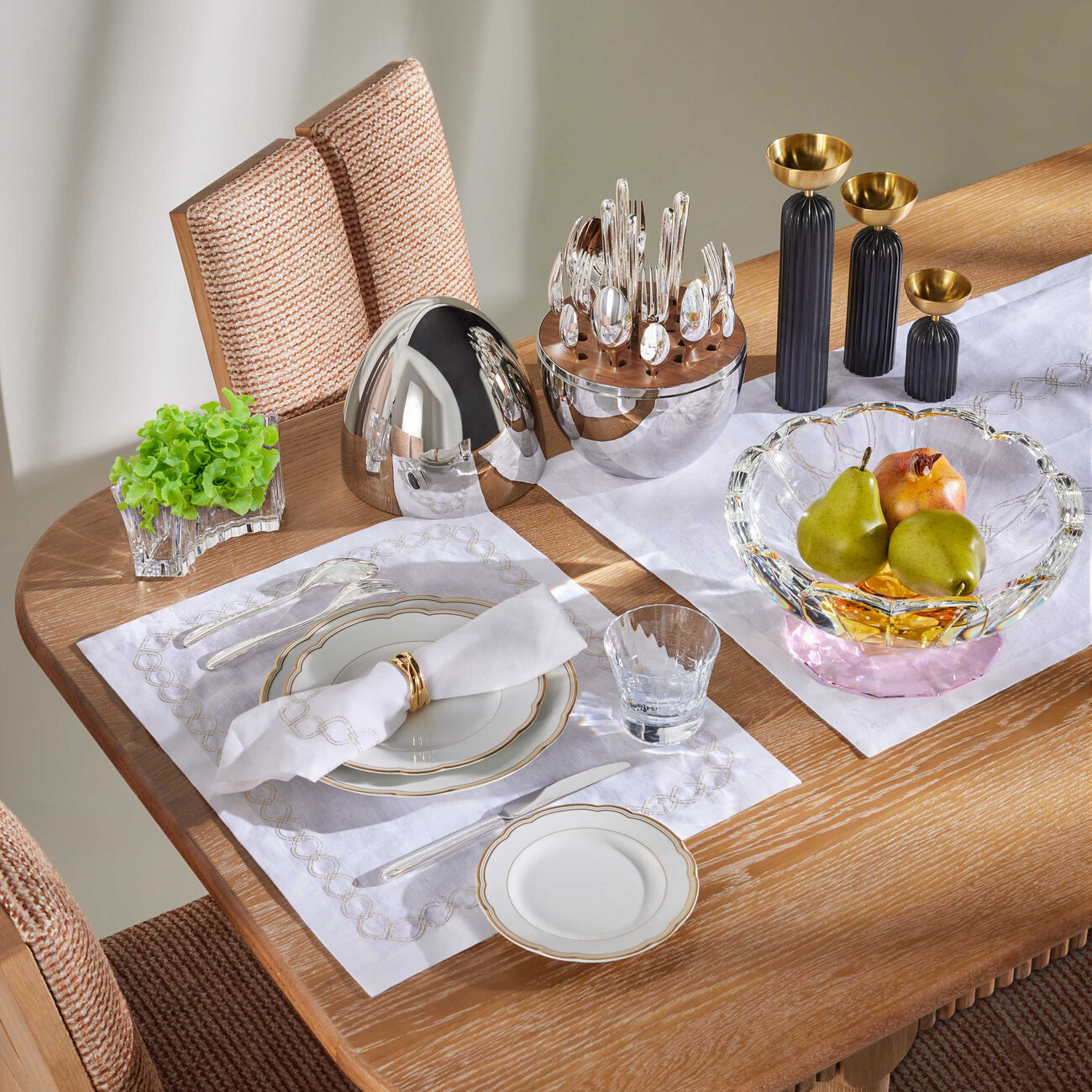 مجموعة مائدة الطعام للعيد