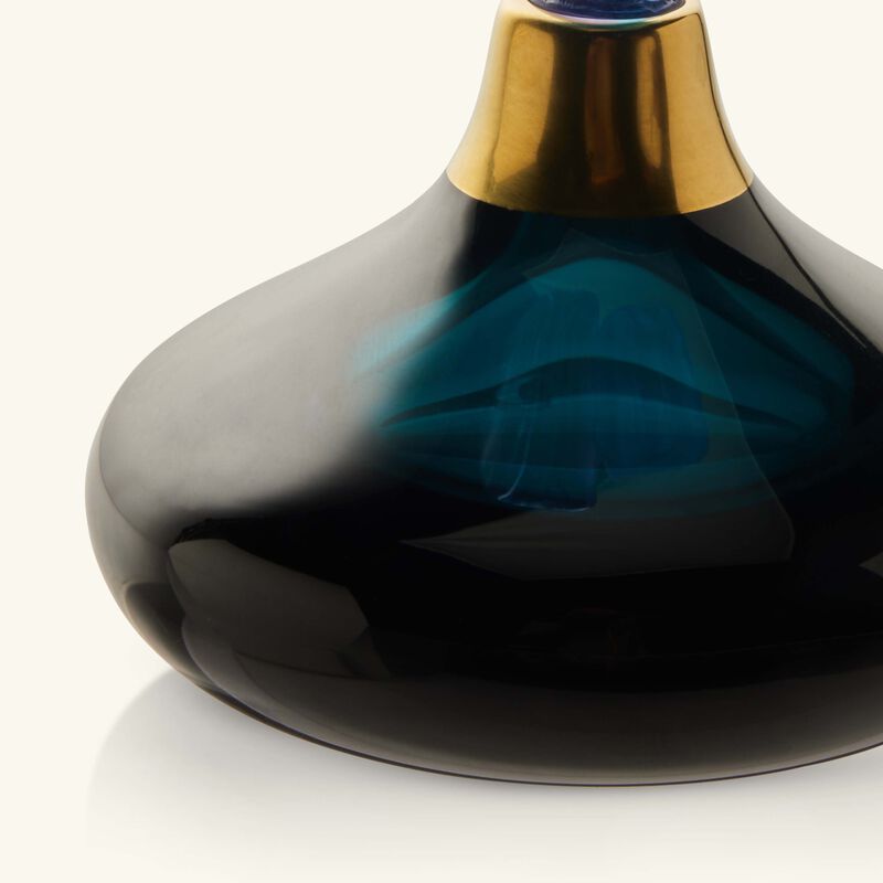 دوم زجاجة العطر آروم روز