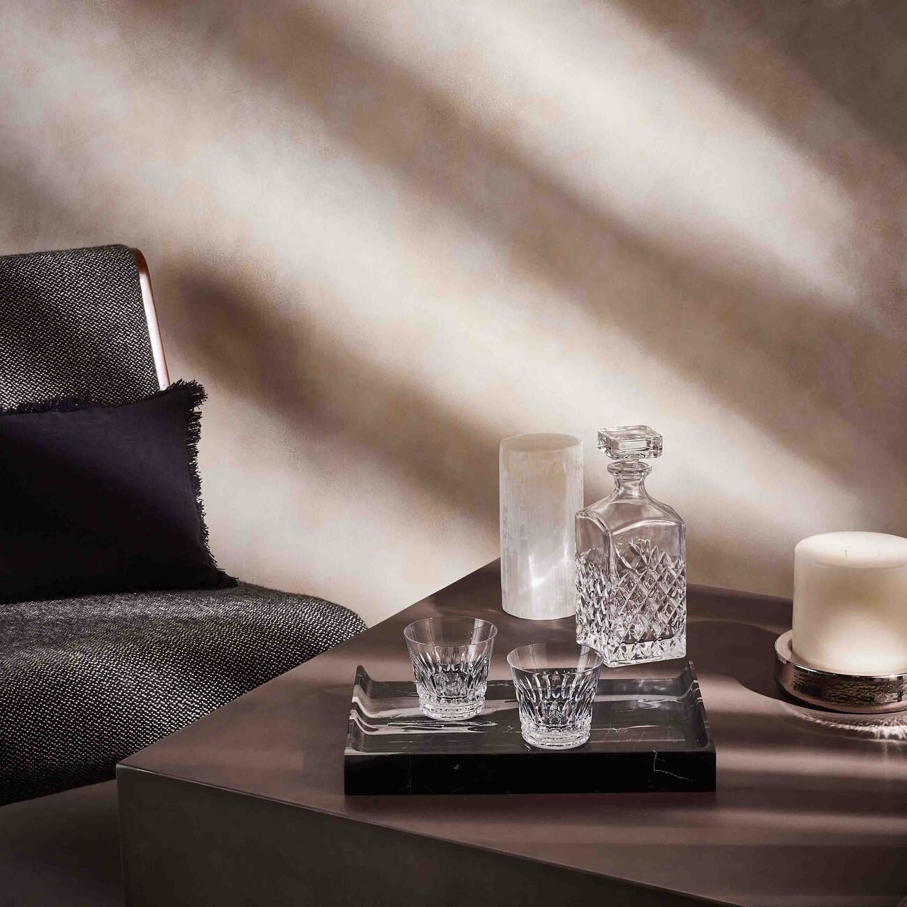 باكارا طق من كأسين تيارا للمشروبات