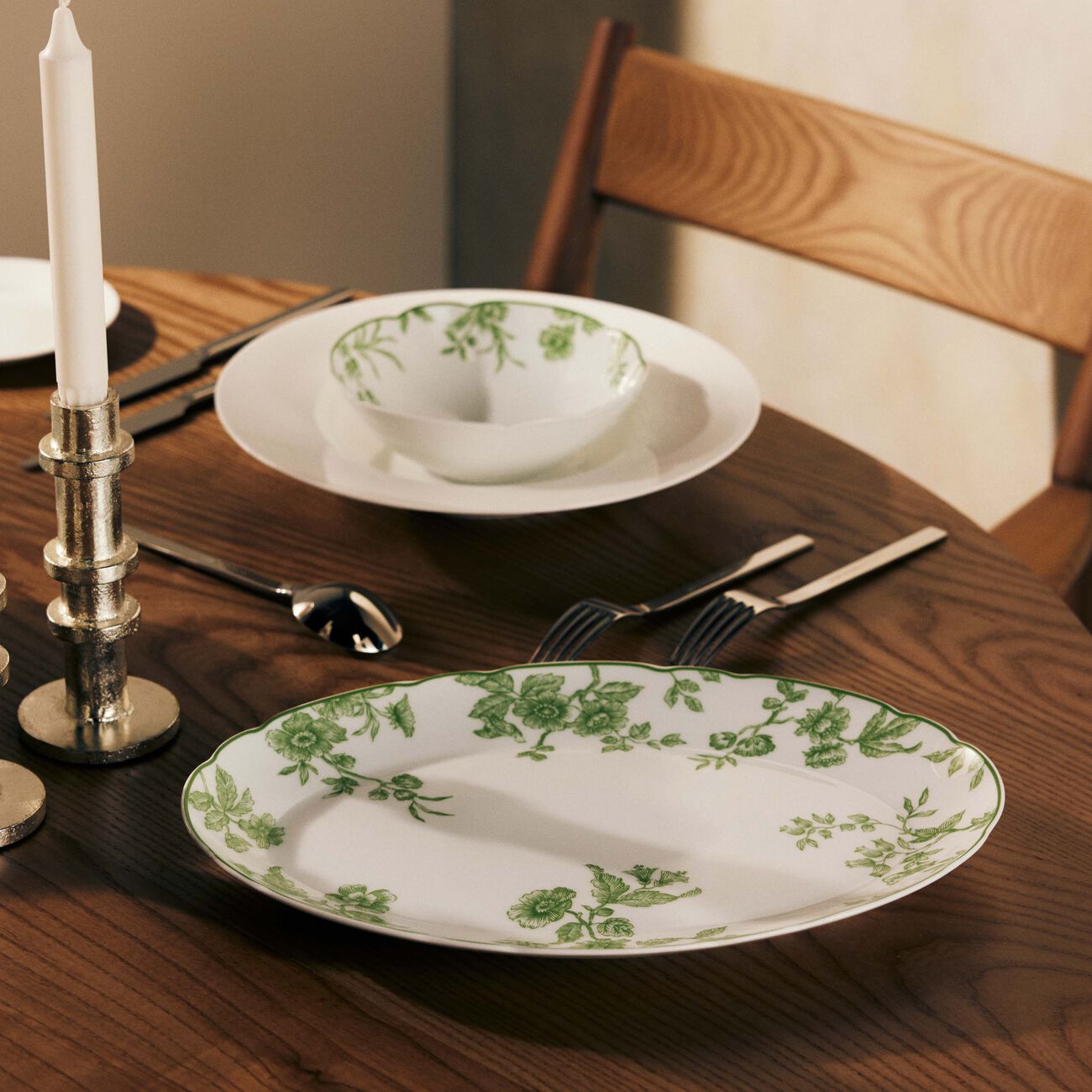 برناردو طبق ألبيرتين بيضاوي الشكل أخضر 33 سم