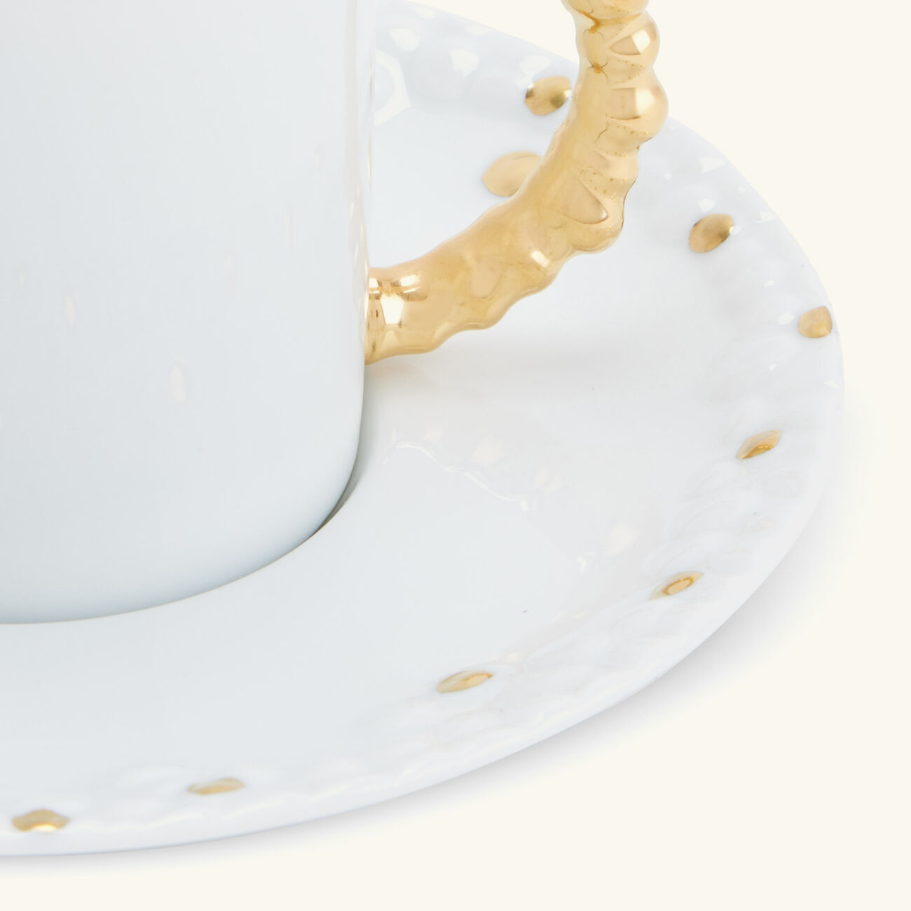 لوبجيه طقم هاس موهافي مؤلف من 6 فناجين للإسبريسو مع صحونها باللون الأبيض