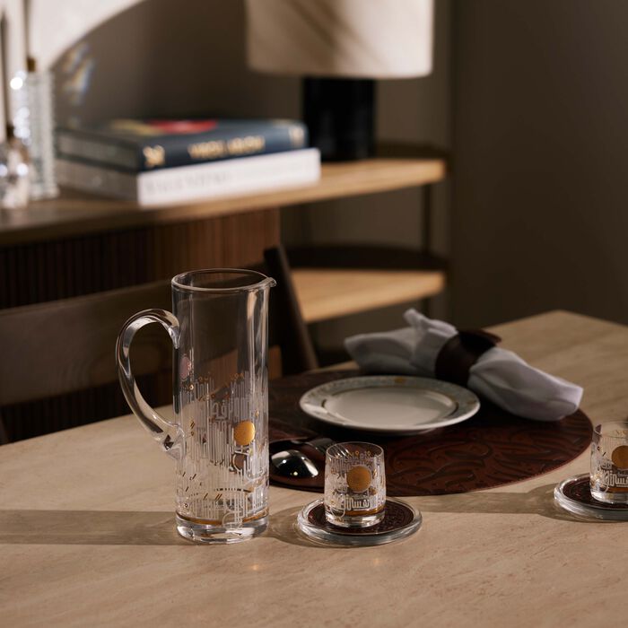 دملاج طقم حياة المؤلف من 6 أكواب زجاجية مع إبريق باللون الذهبي