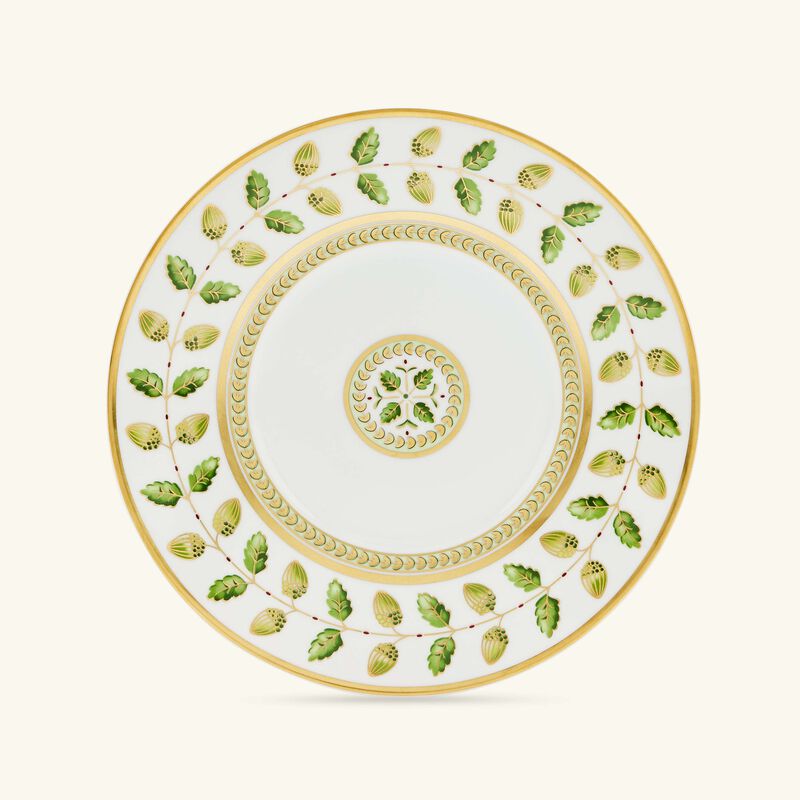 برناردو كوب كونستانس مع صحنه للشاي باللون الذهبي