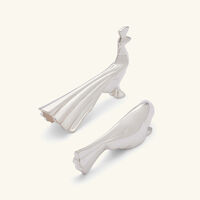 كريستوفل طقم غاليا من مسندين للسكاكين على شكل طاووس مطلي بالفضة