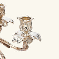 شمعدان تريانون باللون الفضي كريستوفل شمعدان تريانون باللون الفضي