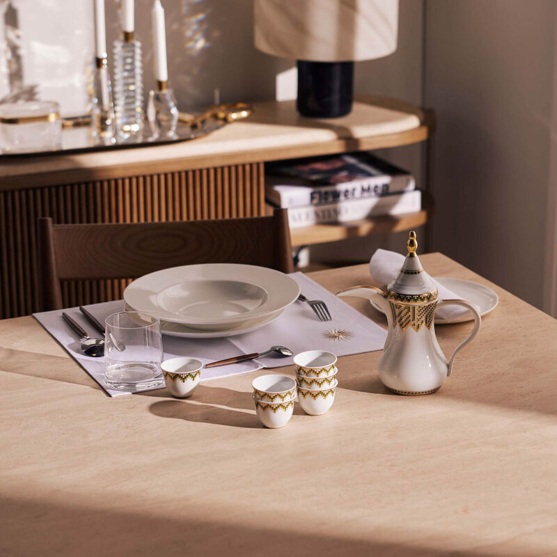 منديل بنقشة شمس أبيض كاترين دينوال منديل بنقشة شمس أبيض