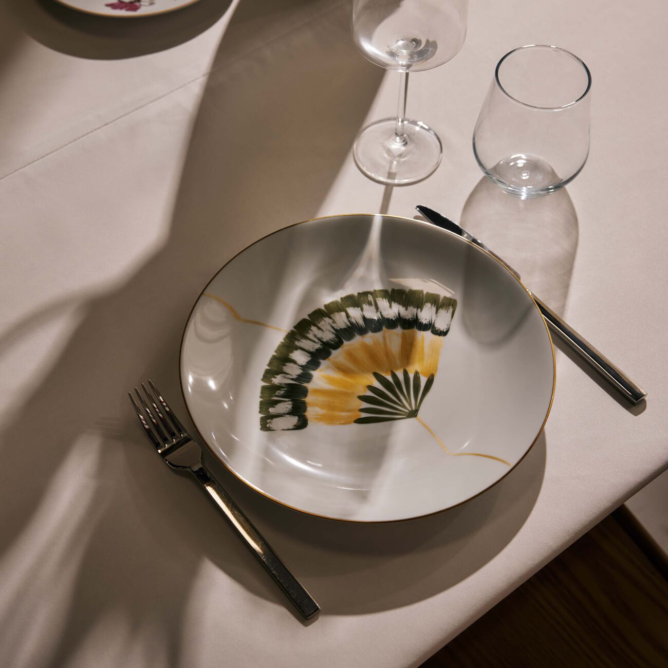 Ginkgo Dinner Plate Round Green 26cm marie daage ginkgo dinner plate round green 26cm