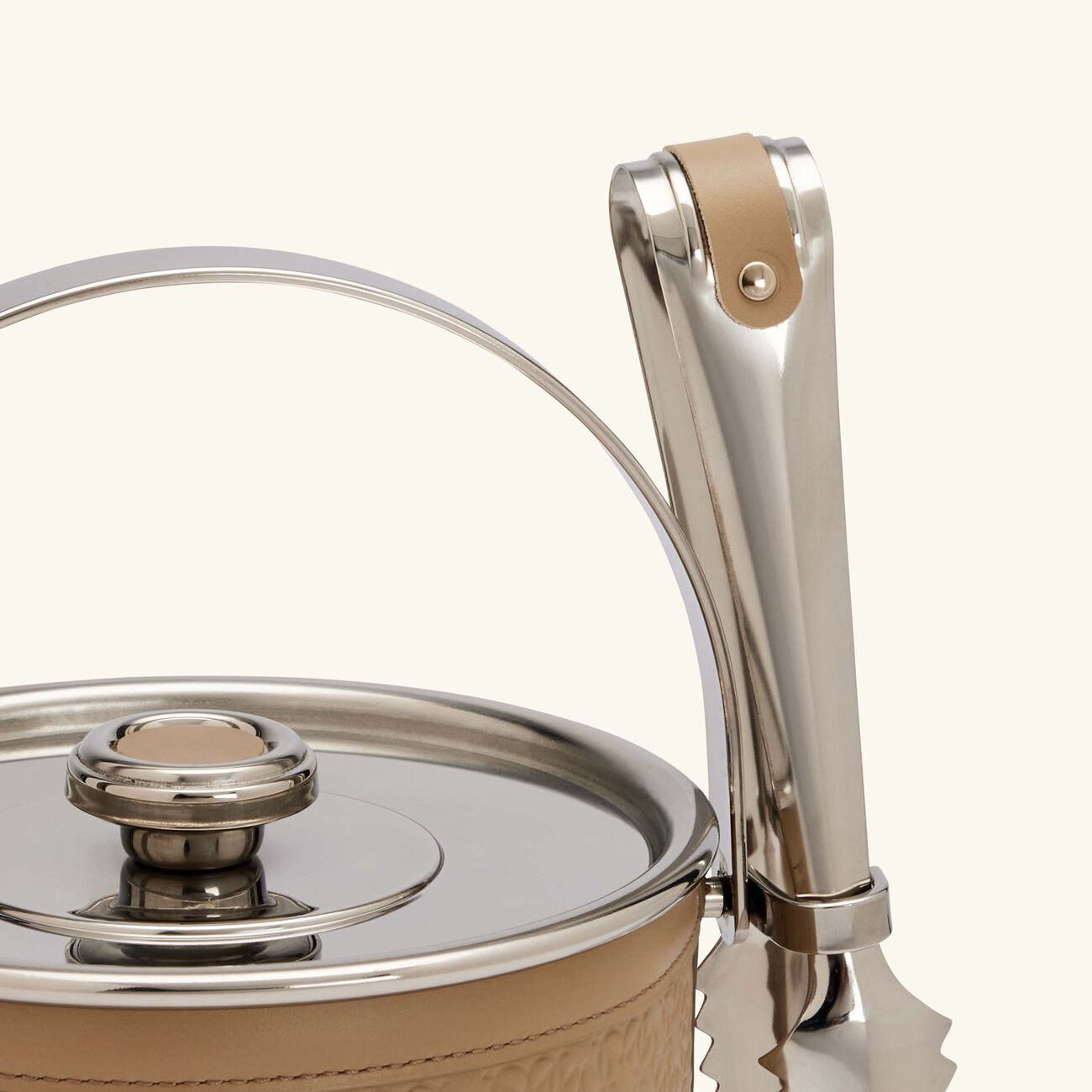 جيوبانيارا دلو الثلج إيلي صعب مونوغرام موتون