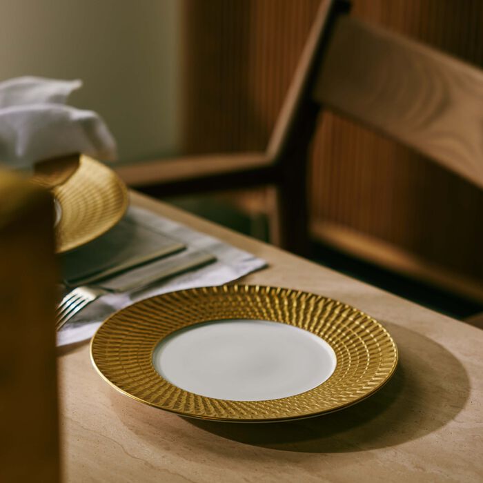 Twist Salad Plate Round Gold 21cm bernardaud twist salad plate round gold 21cm