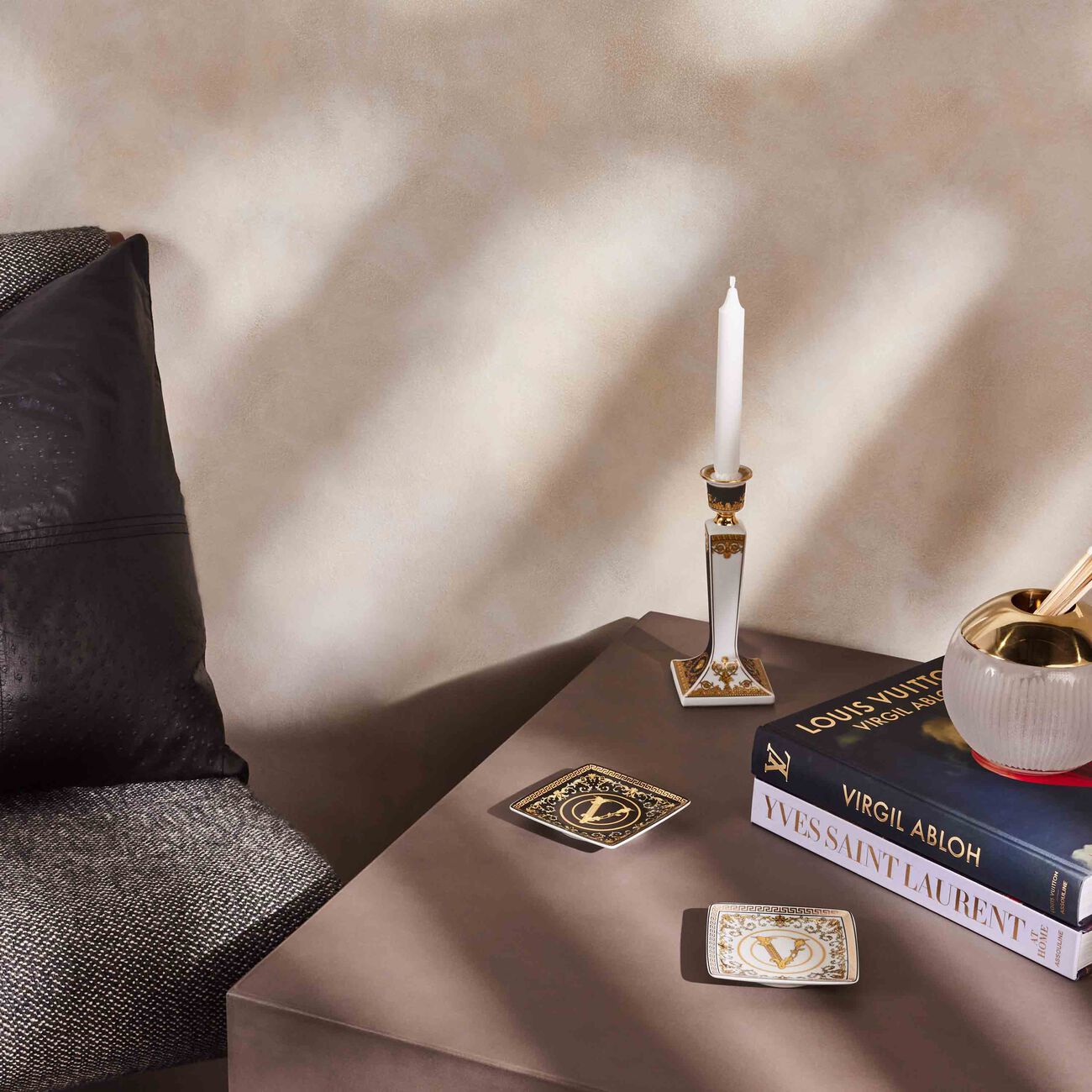 فيرساتشي صينية الحلى والمجوهرات فيرتوس جالا مربعة بيضاء 11 سم