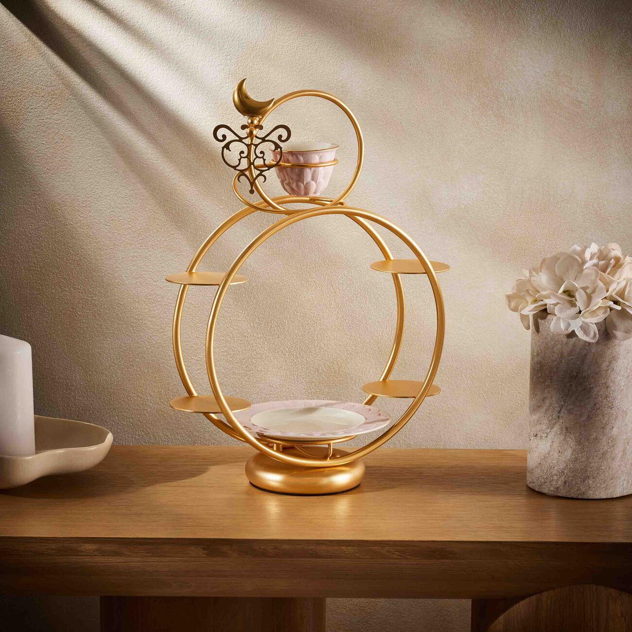 villari pastry   coffee cup holder gold